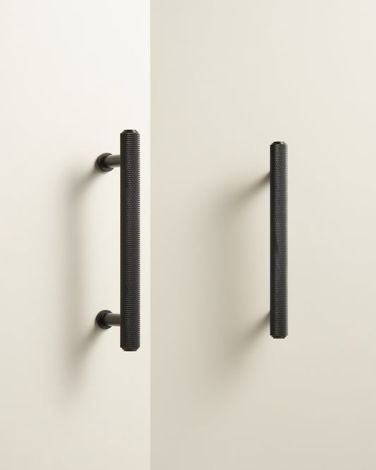 MERCER KNURLED MATTE BLACK BAR PULL