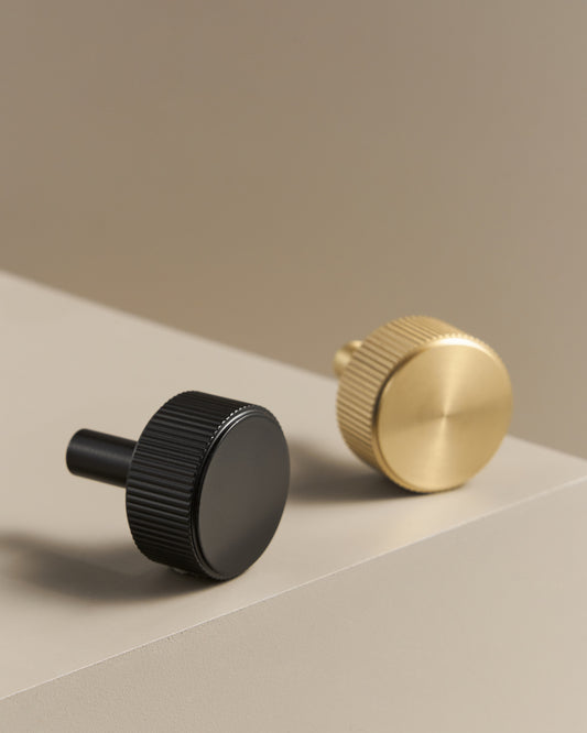 STRATTON FLUTED ROUND CABINET KNOB