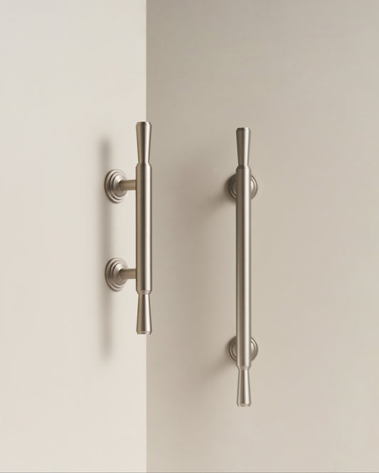ASTORIA TAPERED CABINET PULL WITH ROSETTE ENDS