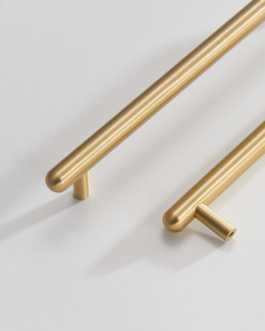 VERONA ROUNDED CYLINDRICAL CABINET PULL
