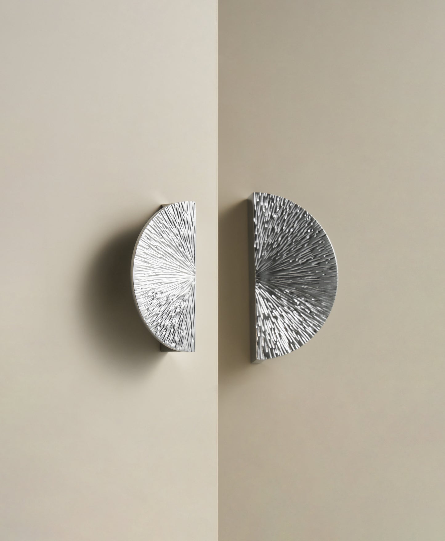 MARBELLA TEXTURED HALF-CIRCLE KNOB