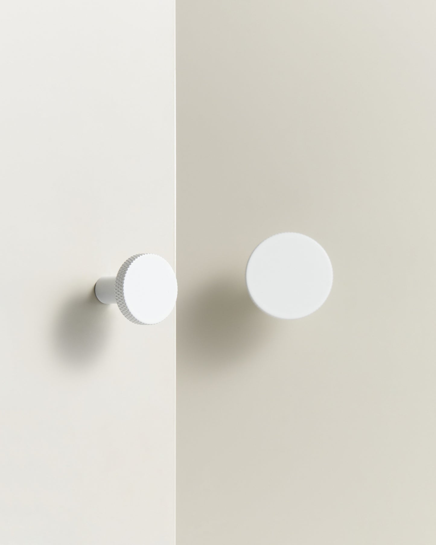 MERCER KNURLED FLAT ROUND CABINET KNOBS