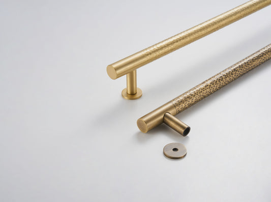 HAWTHORNE HAMMERED APPLICANT & DOOR PULL