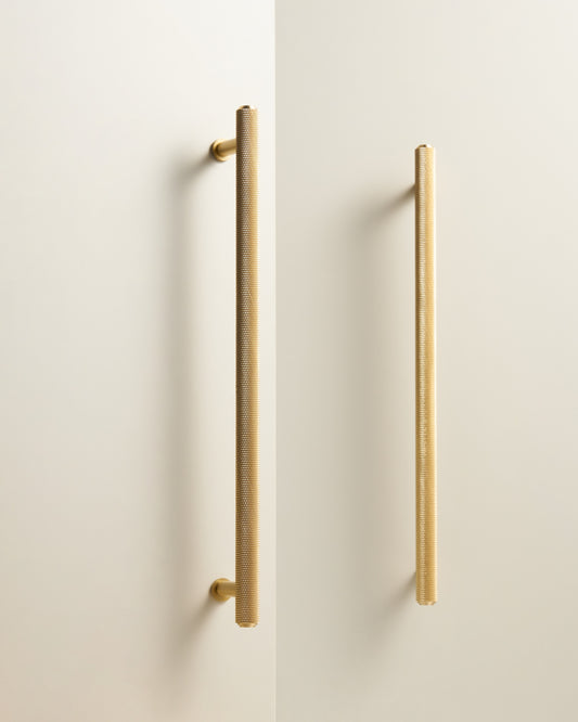 MERCER KNURLED MATTE BRASS BAR PULL