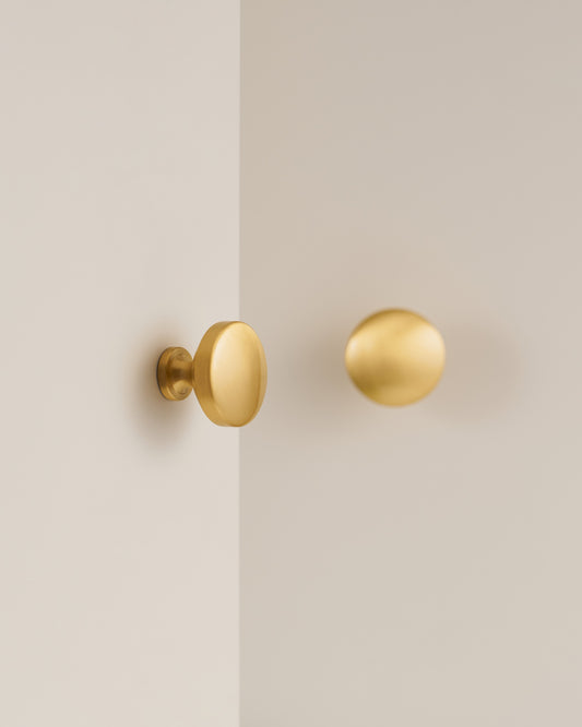 LEXINGTON ROUND SILHOUETTE KNOB COLLECTION