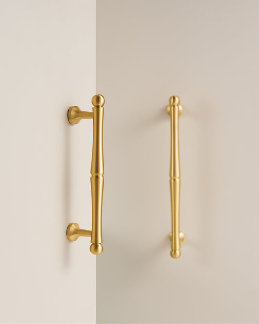 WINDSOR TAPERED COLUMN PULL WITH BALL-END DETAIL