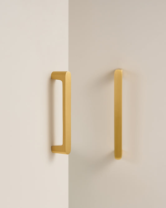 ASTOR ROUNDED L-SHAPE BRUSHED BRASS CABINET PULL
