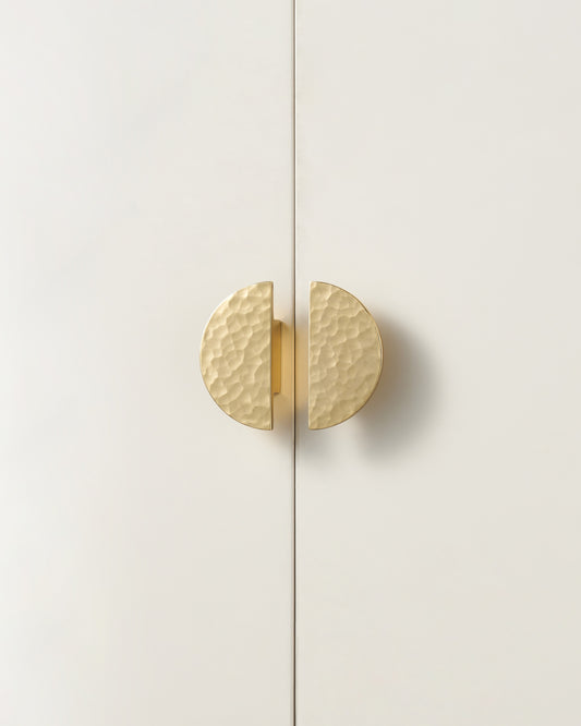 HAWTHORNE HAMMERED HALF-MOON SHAPE KNOB