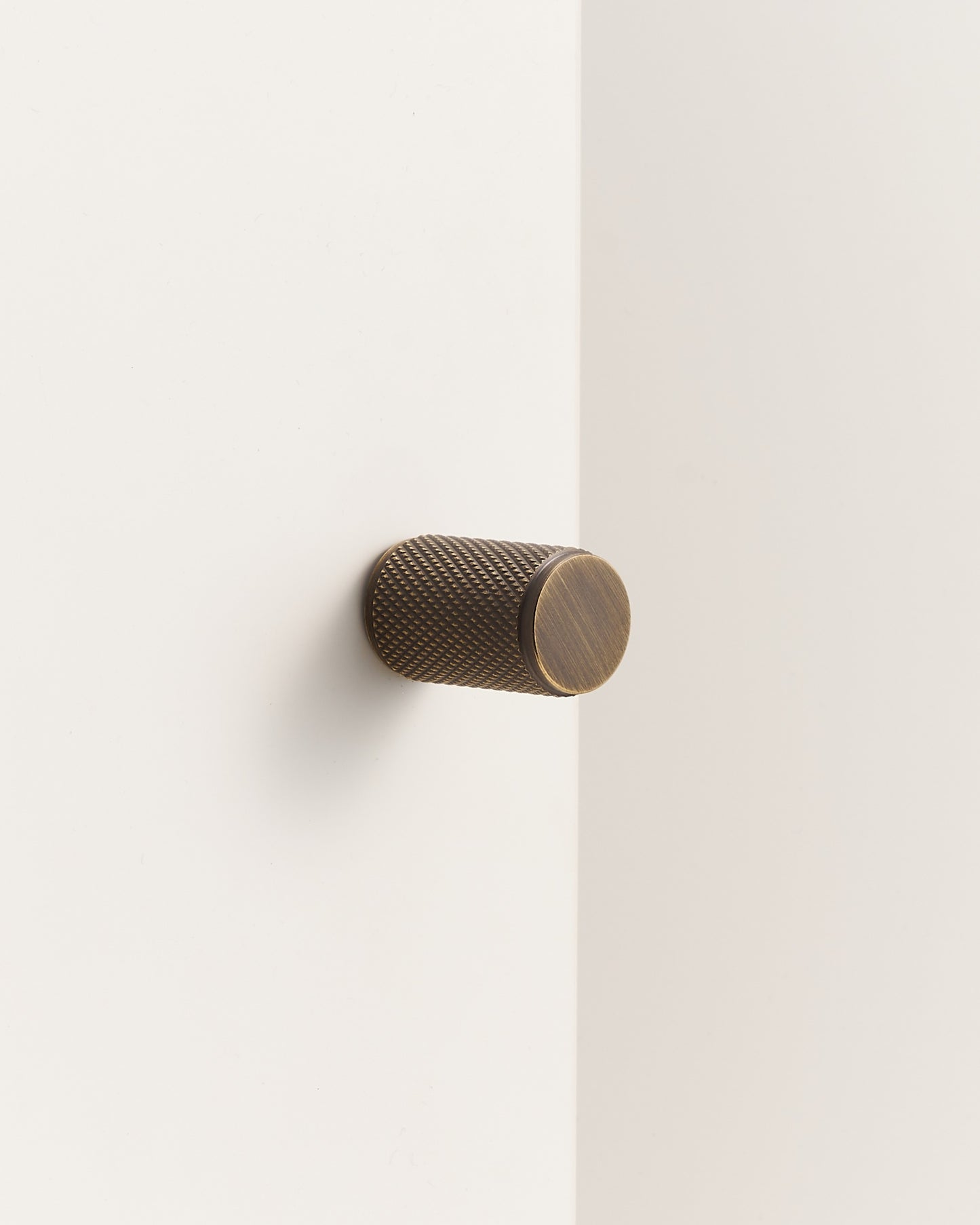MERCER KNURLED BRASS CABINET KNOB