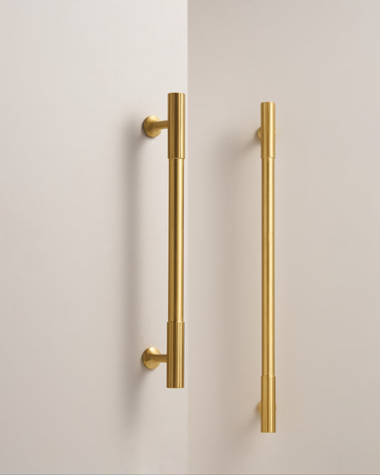 RAVELLO CYLINDRICAL BAR SAHPE CABINET PULL