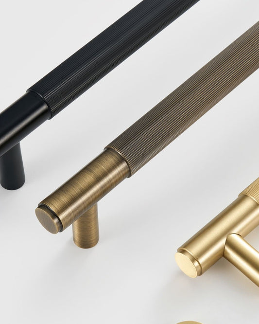 SOHO MATTE BLACK LINEAR STRIPED PULL BAR