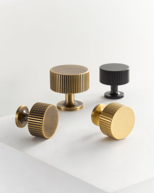 RAVELLO FLUTED ROUND SHAPE KNOB