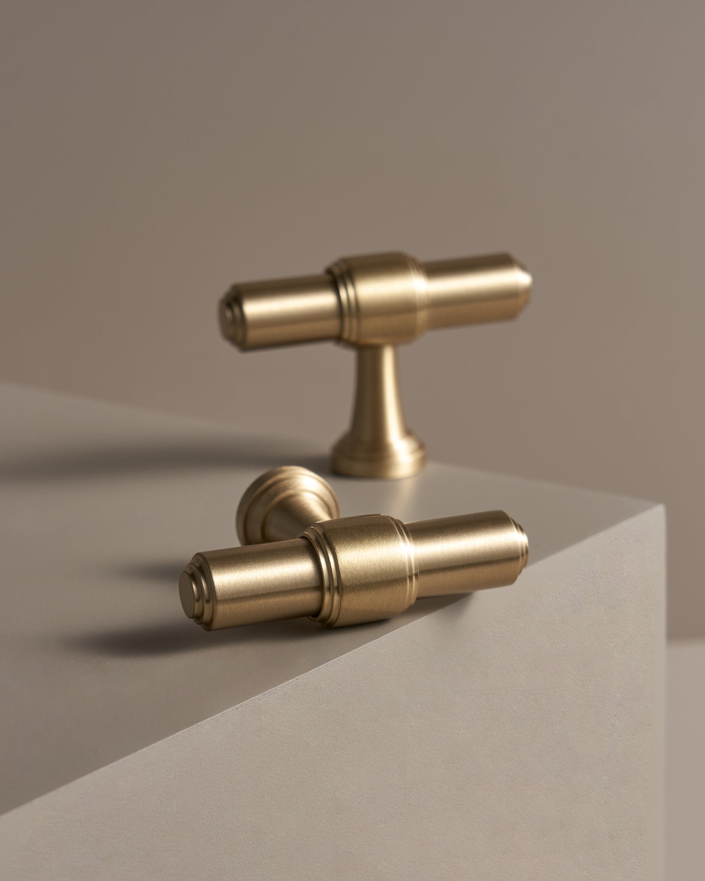 BURLINGTON BRASS T-BAR CABINET PULL