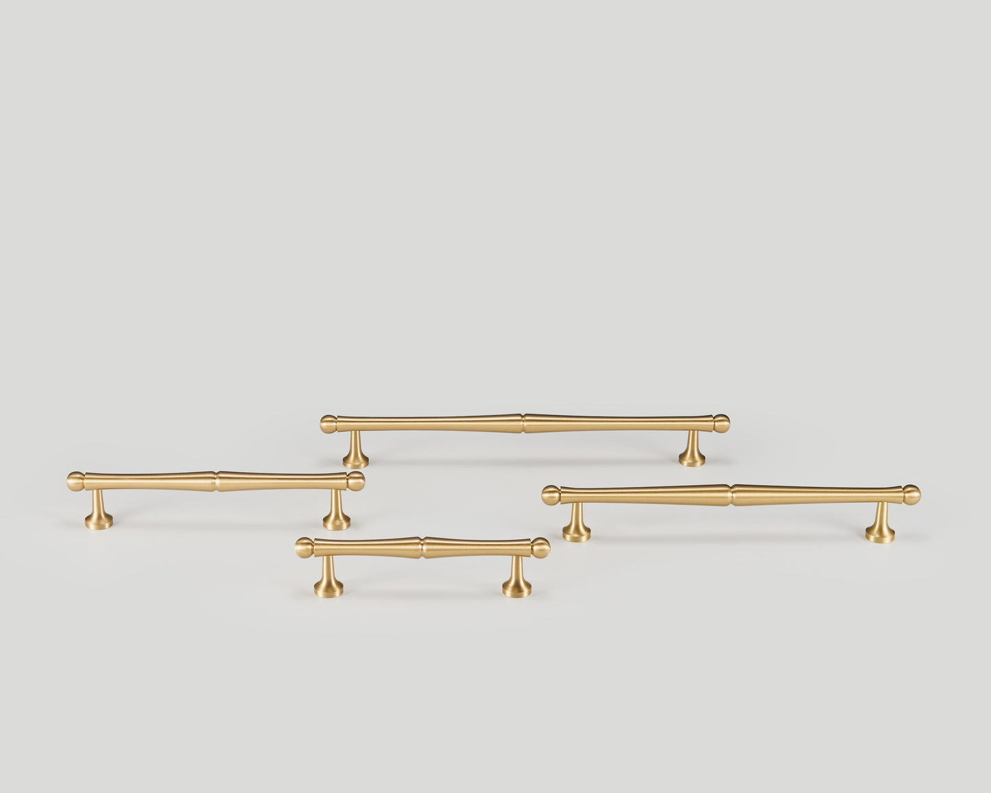 WINDSOR TAPERED COLUMN PULL WITH BALL-END DETAIL
