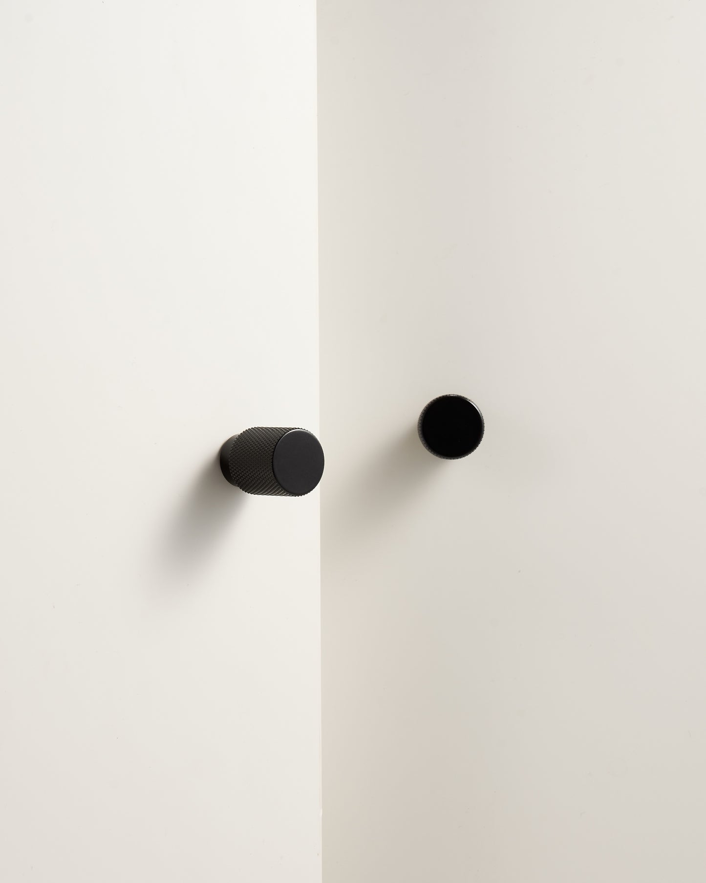 CHELSEA KNURLED CABINET KNOB COLLECTION
