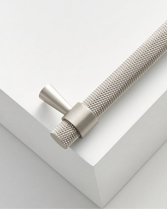 HUDSON KNURLED SATIN NICKEL PULL