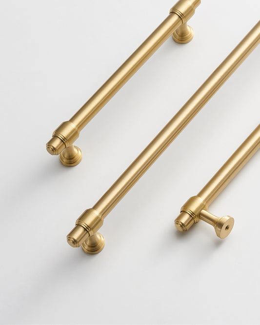 BURLINGTON TURNED-END PULL IN BRUSHED BRASS
