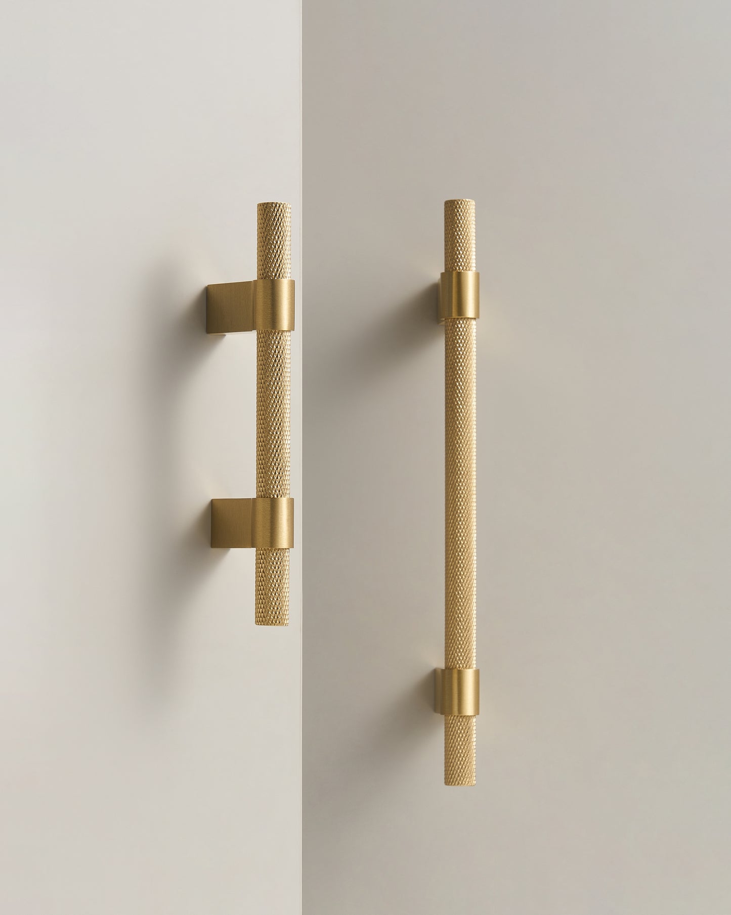 STRATFORD DIAMOND-KNURLED CABINET PULL