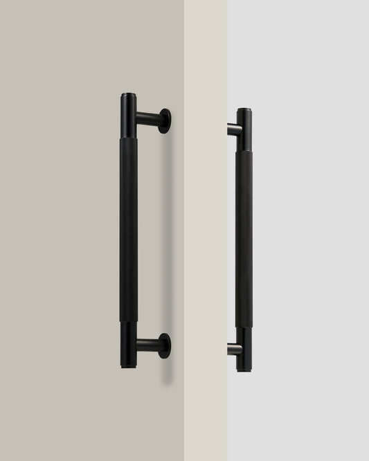 SOHO MATTE BLACK LINEAR STRIPED PULL BAR