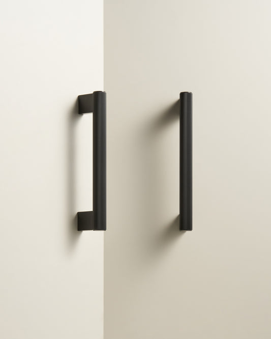 STRATTON FLUTED BRASS CABINET PULL