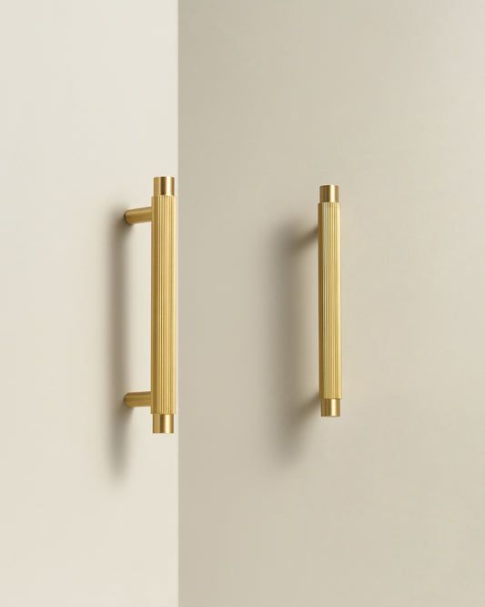 SOHO FLUTED CABINET PULL IN MATTE BRASS