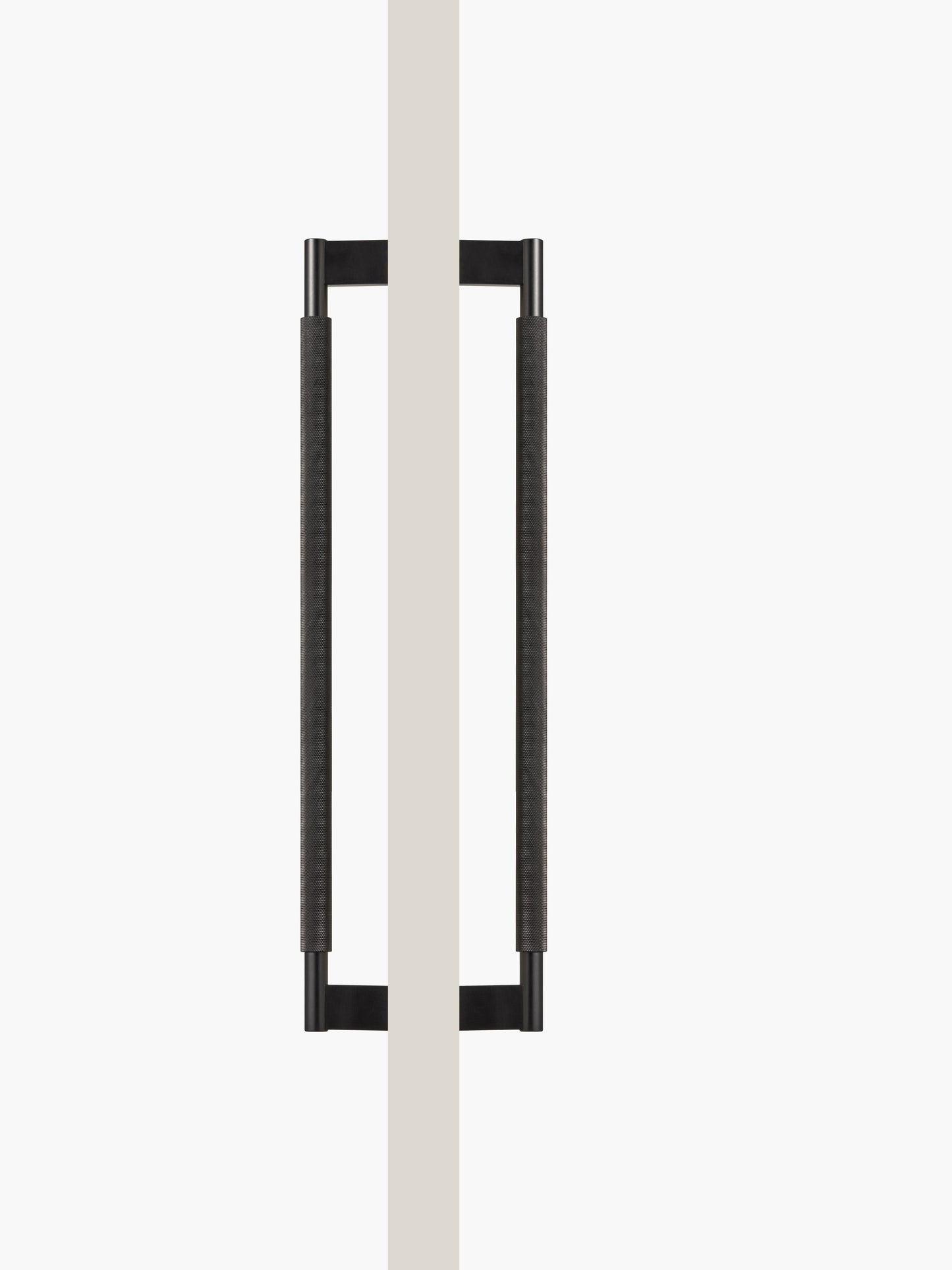 CHELSEA KNURLED APPLIANCE & DOOR PULL IN MATTE BLACK