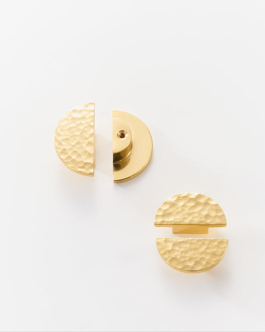 HAWTHORNE HAMMERED HALF-MOON SHAPE KNOB